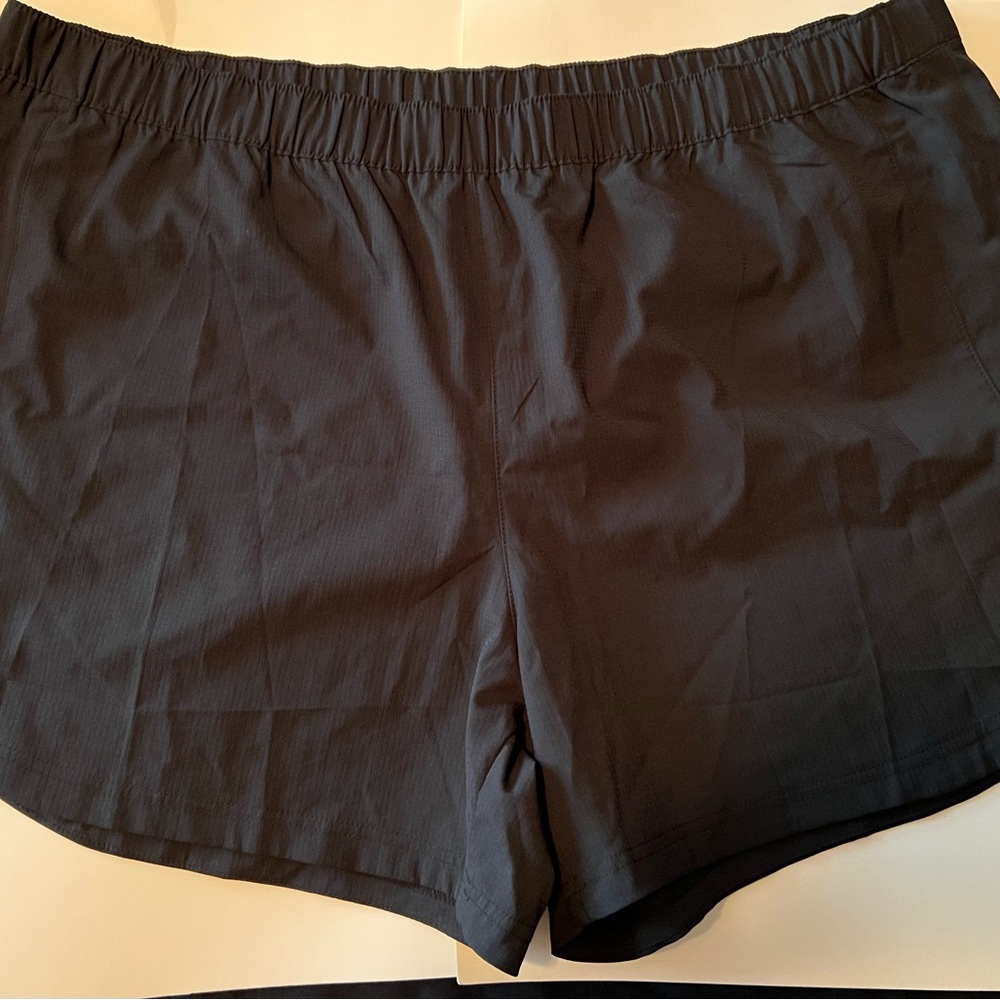 Columbia Black Athletic Shorts with Elastic Waist